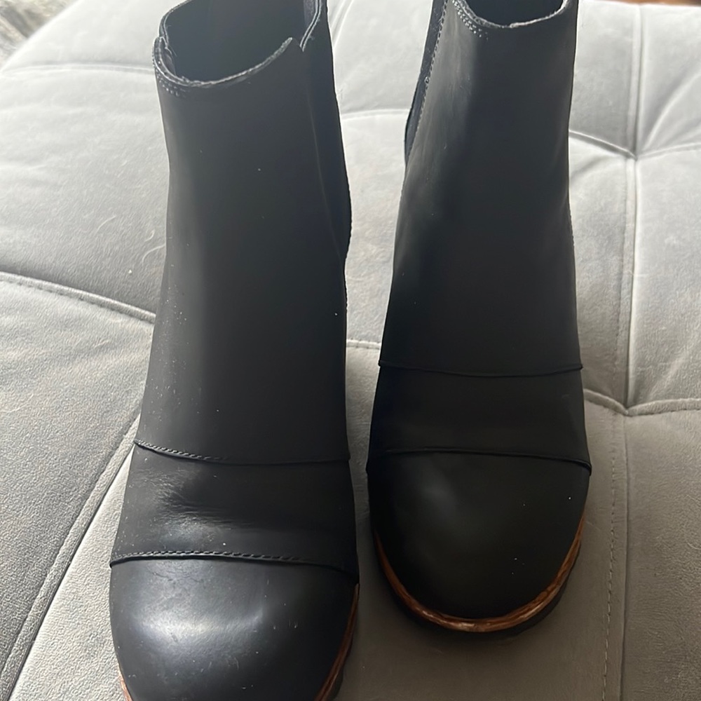 Black Sorel wedge ankle boots